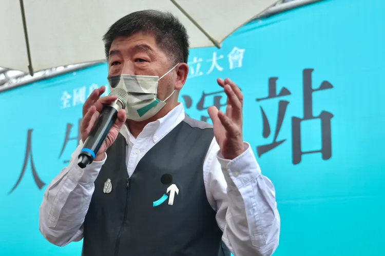 陳時中認為，柯文哲8年來只顧著和中央「答喙鼓」。林林攝