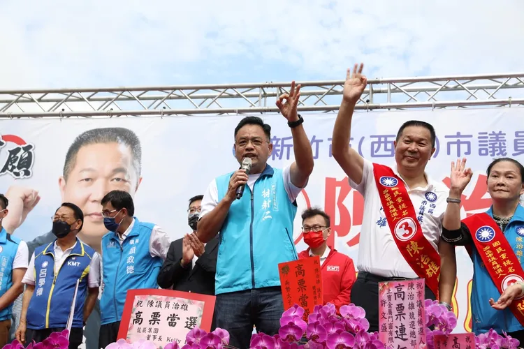 林耕仁質疑，沈慧虹已經沒有公職身份，是憑什麼身分「上台」來參與市府舉辦的活動？林耕仁競辦提供