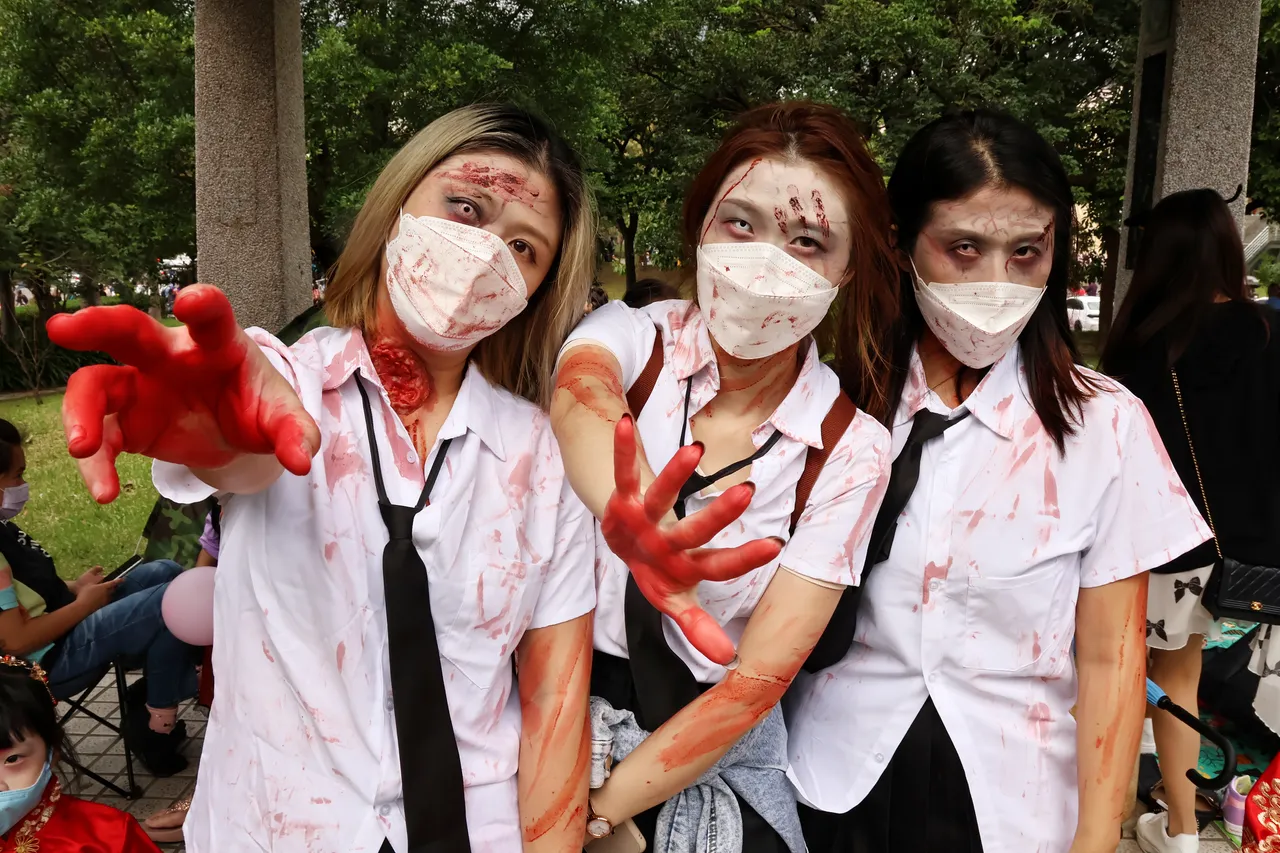 天母搞什麼鬼萬聖節嘉年華。葉志明攝