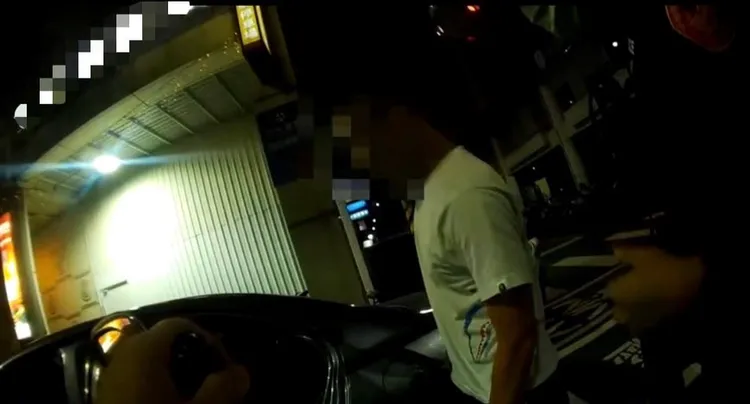 嫌犯王姓男子同意警方查看車內是否有違禁品。讀者提供