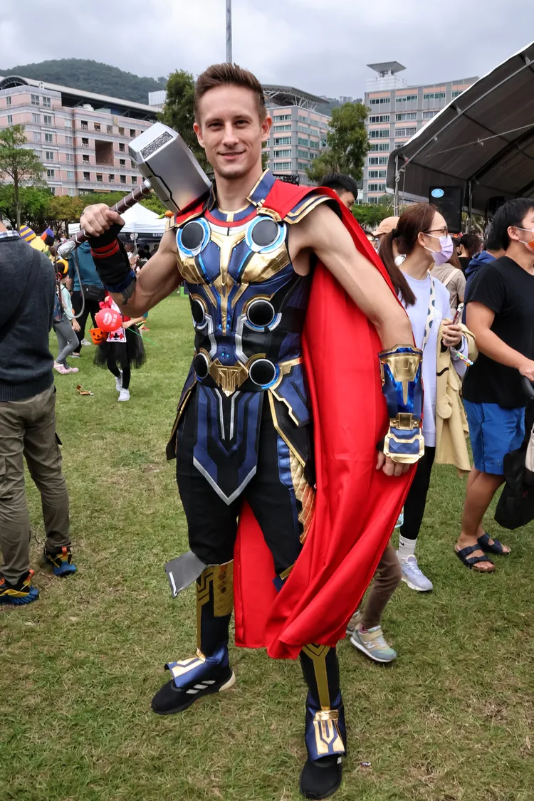 天母搞什麼鬼萬聖節嘉年華。葉志明攝