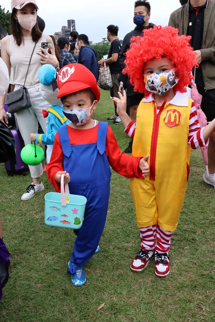 天母搞什麼鬼萬聖節嘉年華。葉志明攝