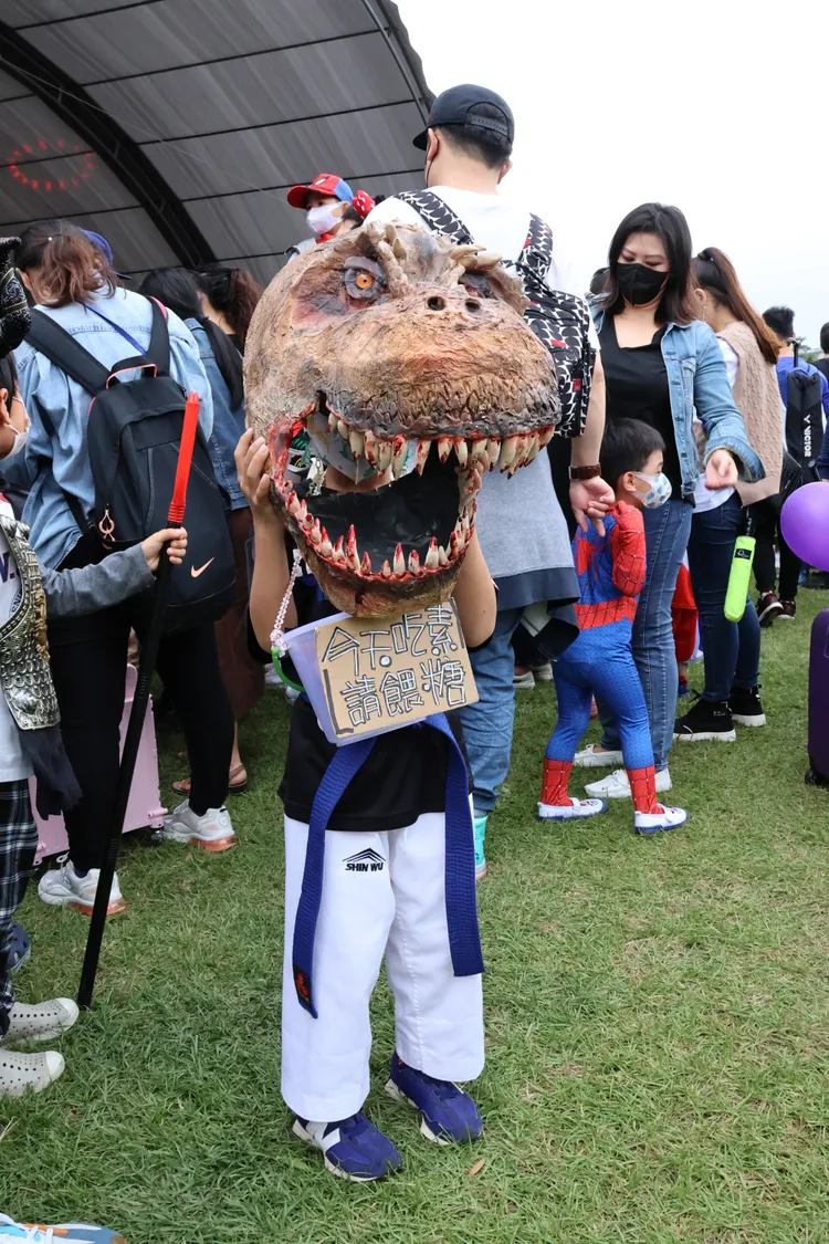 天母搞什麼鬼萬聖節嘉年華。葉志明攝