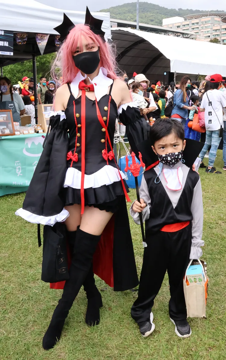 天母搞什麼鬼萬聖節嘉年華。葉志明攝