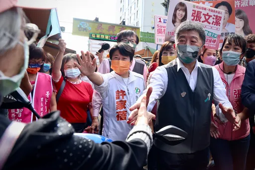 曹興誠喊話「周玉蔻去休長假」 要+1嗎?陳時中:我沒資格講這句話