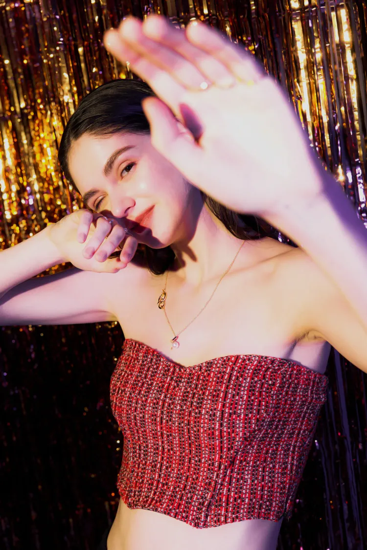 ARTISMI因應年末派對季的來臨，大膽將「蝴蝶脆餅」、「星星」等符碼融入飾品設計當中。品牌提供