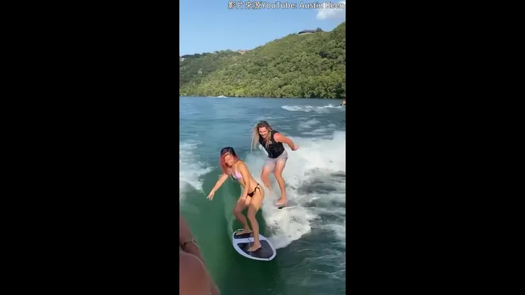 小姐：請借我一點浪花用一用呀！