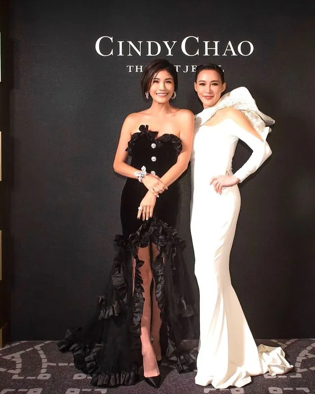 前主播蔣雅淇（左）是珠寶設計師趙心綺（右）的好友。翻攝vivian.yachi.chiang IG