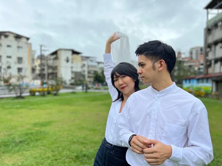 向來低調的李淳（右）曬出老婆的美照。翻攝李淳臉書