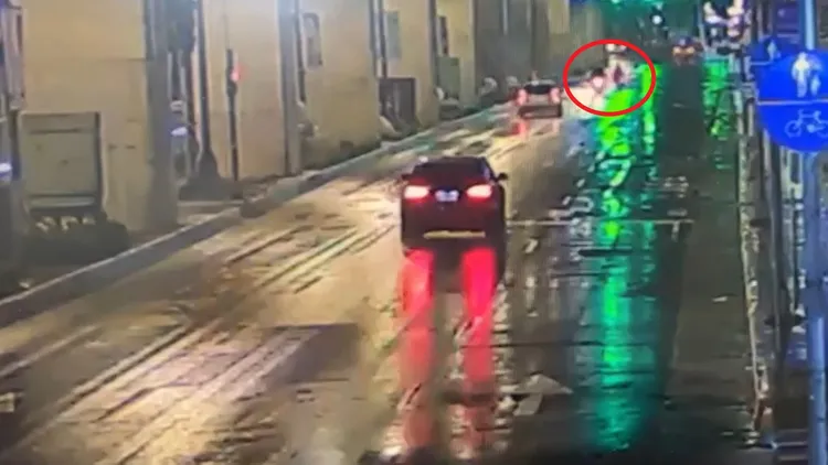右側機車欲迴轉，左後方機車直行。翻攝畫面