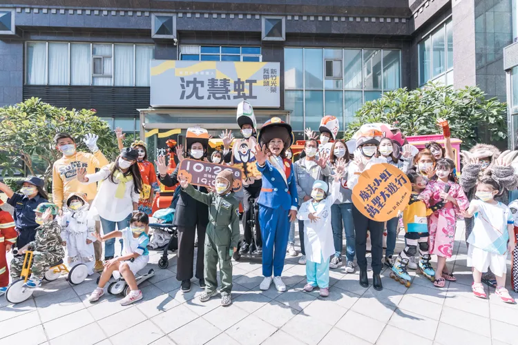 沈慧虹表示，她發起「光榮黃dress code新竹改變我認同」萬聖節大遊行，只要市民朋友認同新竹改變，就在本周六晚上穿上黃色。沈慧虹競辦提供