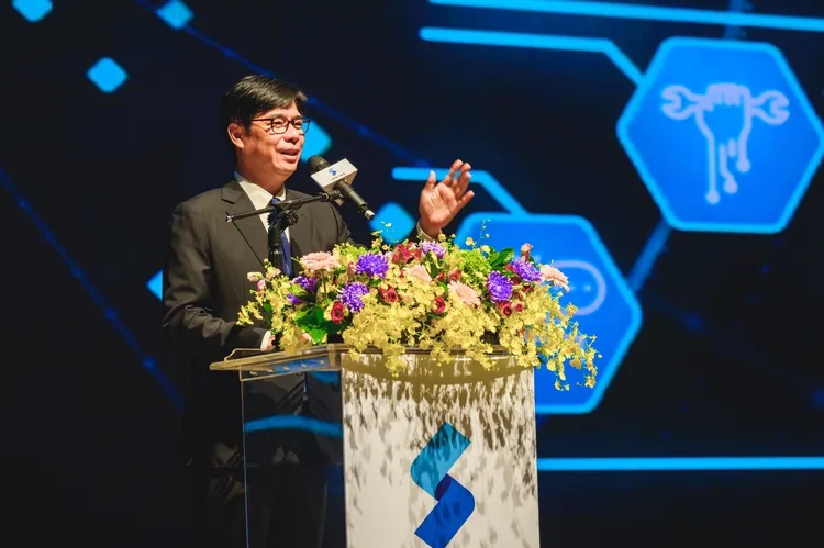 高雄市長陳其邁致詞時感謝出席的產官學研出席。高市府提供