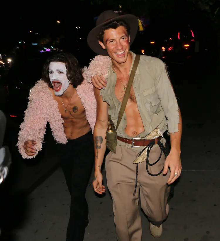 尚恩曼德斯（右）扮成印第安納瓊斯。達志