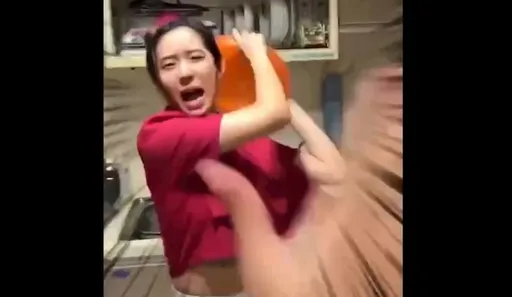 妹妹生氣火冒三丈怎麼辦？　她學印度「這一招」直接引氣爆