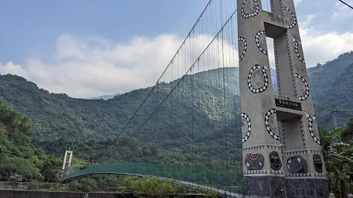 屏東吊橋走一半被攔路收錢 「那我不走了」遊客怒罵:訛詐外地人