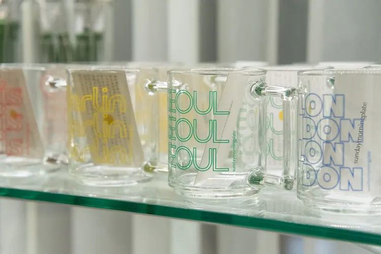 Sunday morning plate馬克杯，售價800元。業者提供