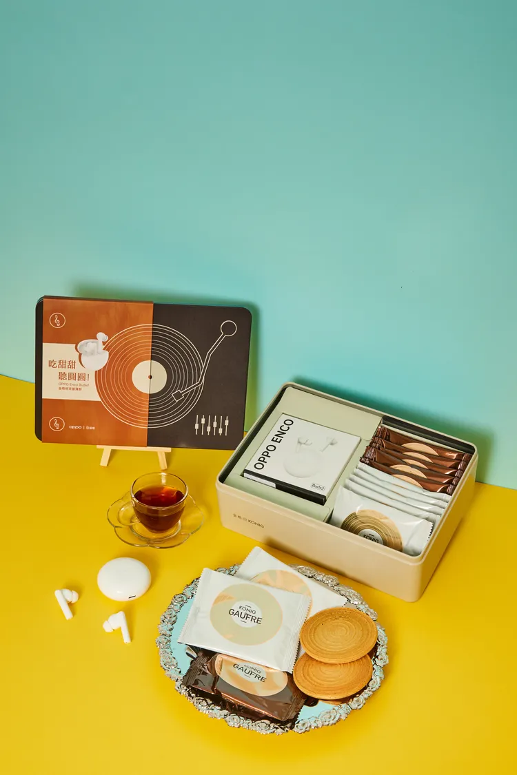 以「懷舊黑膠鐵盒」為外型的聯名禮盒。業者提供