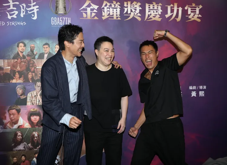 楊祐寧（右）連跑2場慶功，情緒依然亢奮。陳明中攝