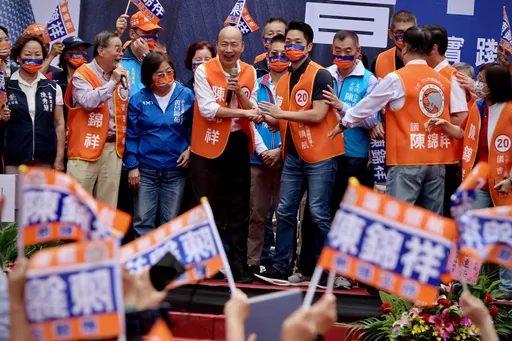 「韓蔣」終於同台!韓國瑜嗨喊「想唱夜襲」 提3理由力薦蔣萬安