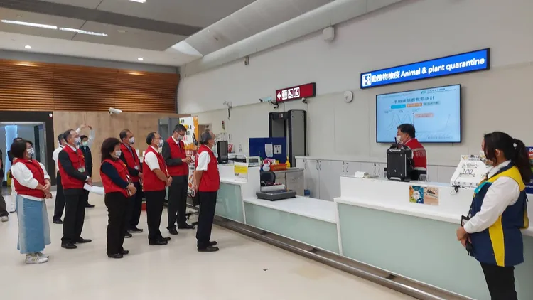 農委會檢疫局至機場視察。農委會提供