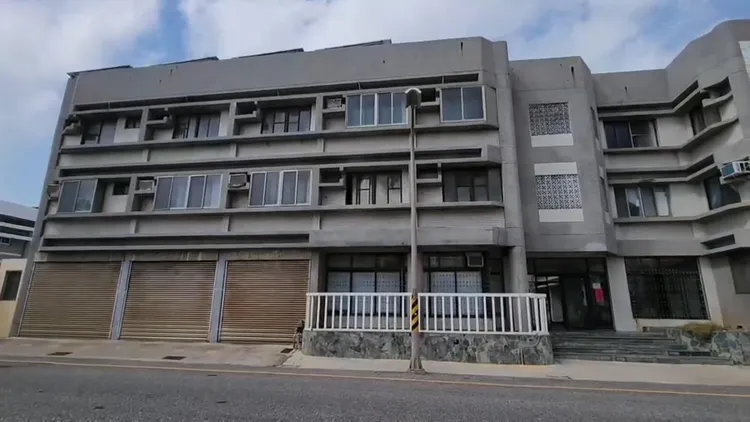 縣長宿舍在此建築物二樓以上。許逸民攝