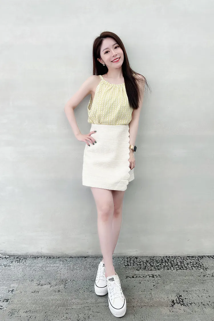 嬌小的小毒藥，擁有甜甜溫柔嗓音。