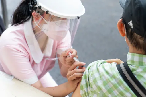 男子第4劑接種次世代 48小時後胸痛急診!19天後心臟衰竭逝