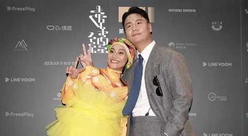 走鐘獎星光大道|阿翰來領獎放話不想輸吳慷仁 白癡公主C變F胸部墊很大