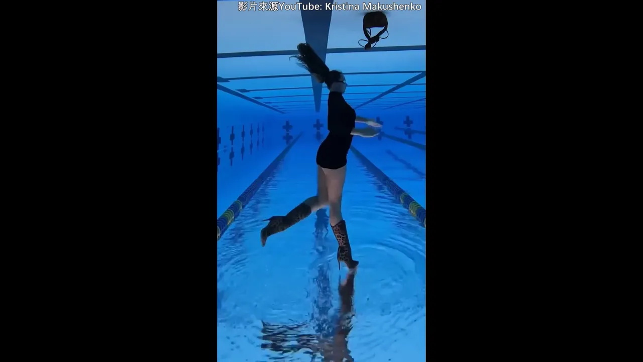 舞者竟然還能再水中走太空漫步!