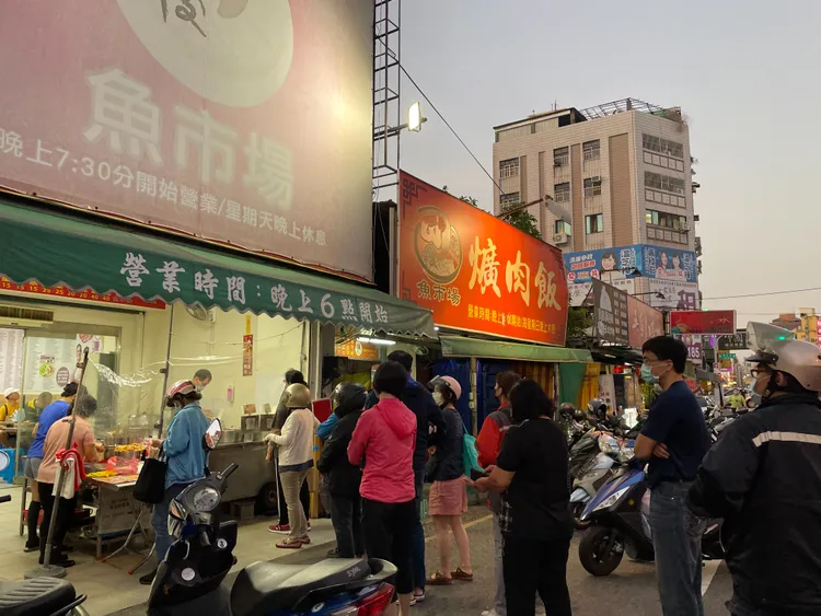 彰化市魚市場爌肉飯的老闆也喊累了，將轉手頂讓。吳韋達提供