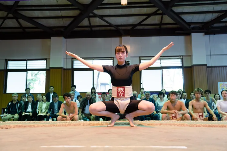 伊原六花為了《五個相撲的少年》練出肌肉。Disney+