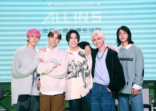 男團「ALL IN 5」3天漂髮8次 洗澡驚吐:我頭髮流血了