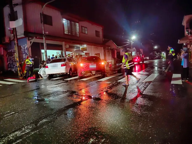 利嘉路與利民路口。讀者提供