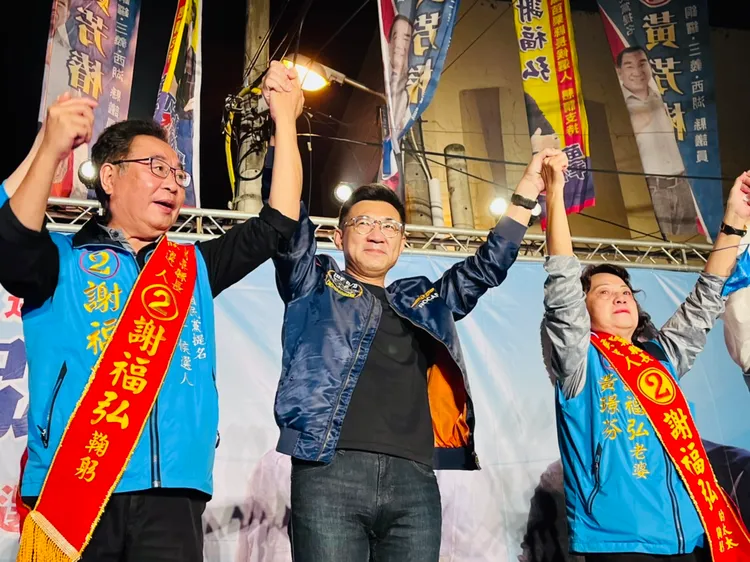 謝福弘昨晚舉行銅鑼鄉競選總部成立造勢會，前國民黨主席江啟臣前往輔選。謝福弘競總提供