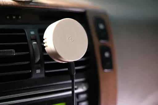 壹蘋開箱 「有香味的」MagSafe車充