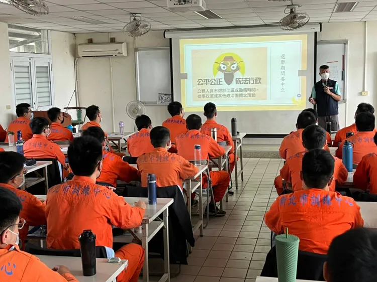 新進消防人員進行職前訓練。新北市消防局提供