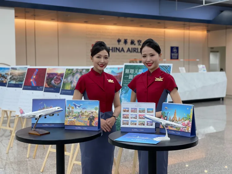 華航明(2023)年月曆曝光。華航提供