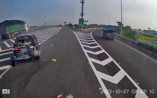 錯過交流道!休旅車國道「螃蟹橫移」 遭猛撞甩450度|驚悚影片