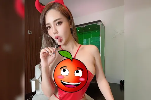 肝連妹萬聖節扮「真。受傷女優」 豪乳要撐爆比基尼!網讚:太逼真了