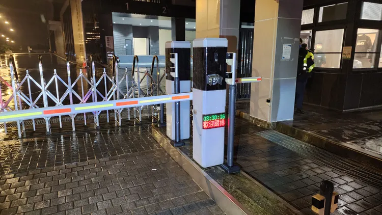 電動閘門原樣。黃仲瑜攝