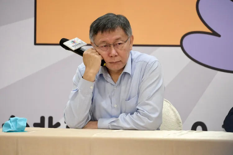 柯文哲抱怨自己要等5天才能繳罰單，陳時中卻能當天完成。資料照，陳志淵攝