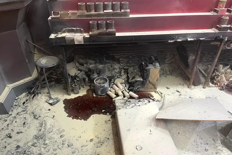 廟方研判疑因蠟燭引燃瓦斯罐造成爆炸。讀者提供