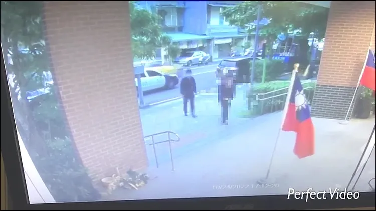 警方依妨害秘密罪將賴男移送偵辦。警方提供