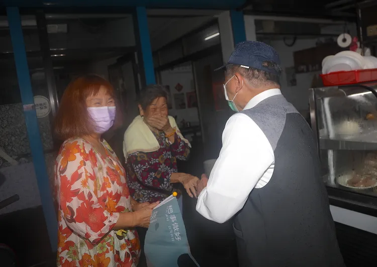 和藍白都在港湖拜票，陳時中說，沒有尬場的問題。陳明中攝