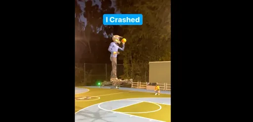 耍帥打球GG了 投籃變墜機 網「樂極生悲代表作」