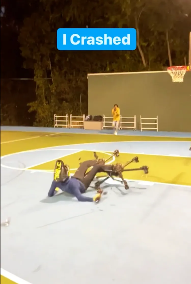 結果變成墜機意外。