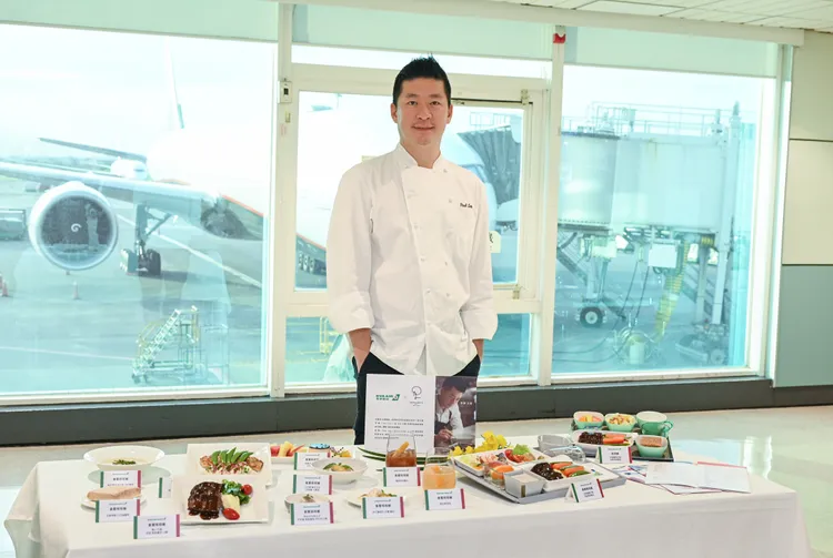 長榮航空特邀米其林一星主廚Paul Lee李皞為台北-米蘭航線全艙等設計獨家機上餐飲，讓旅客在高空中也能享用星級饗宴。長榮航空提供