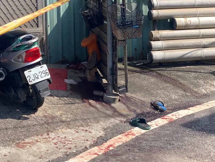 命案現場血跡斑斑。陳宏銘攝