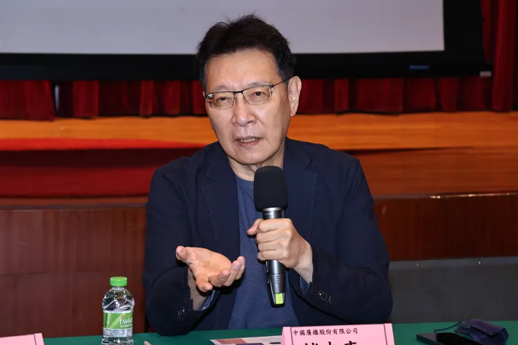 中廣董事長趙少康表示「真替他們（陳時中、衛福部）他們發愁」。葉志明攝