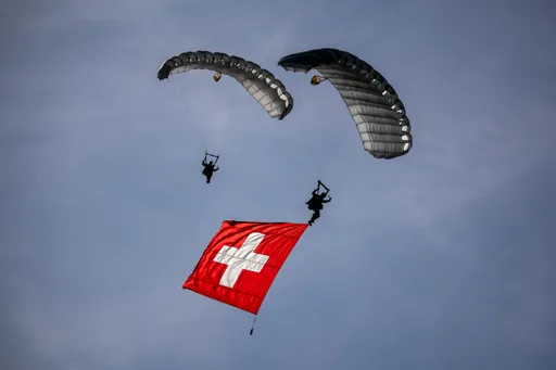 瑞士大秀空軍威武!歐洲情勢緊繃 民調支持與北約更緊密